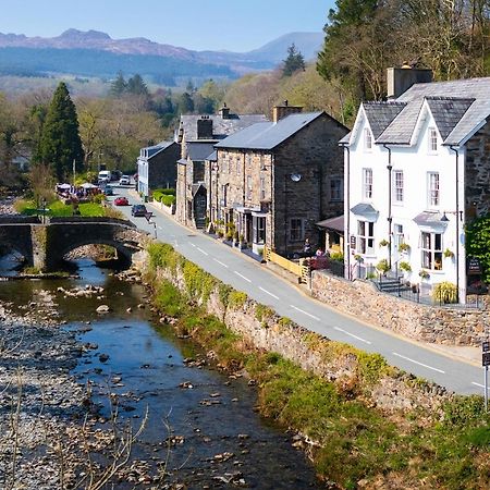 Plas Tan Y Graig B&B Guest House Beddgelert Exterior photo